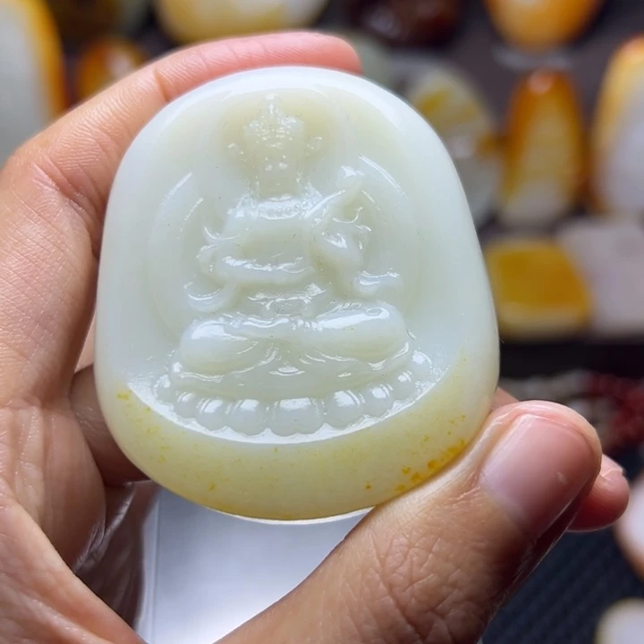 和田玉未镶嵌颈饰