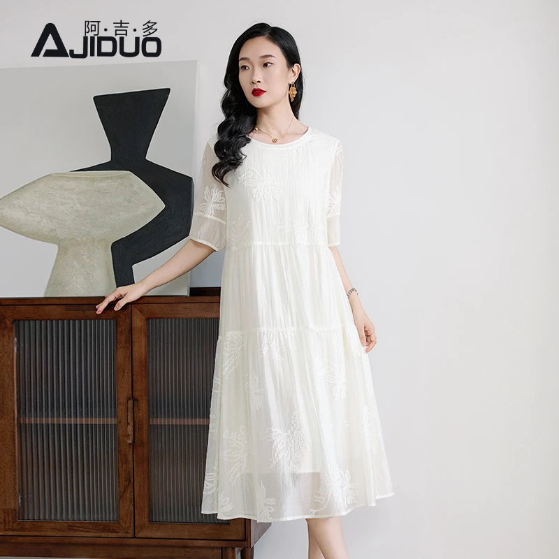 A31803阿吉多白月光连衣裙女夏季新款文艺刺绣蛋糕裙大码淑女裙子