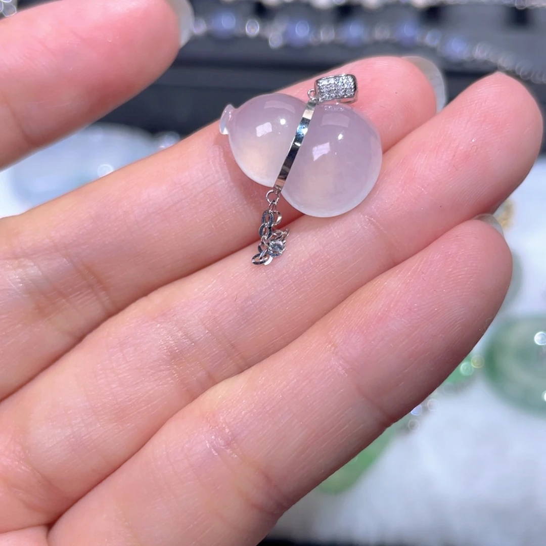 颈饰18K金镶嵌翡翠翡翠