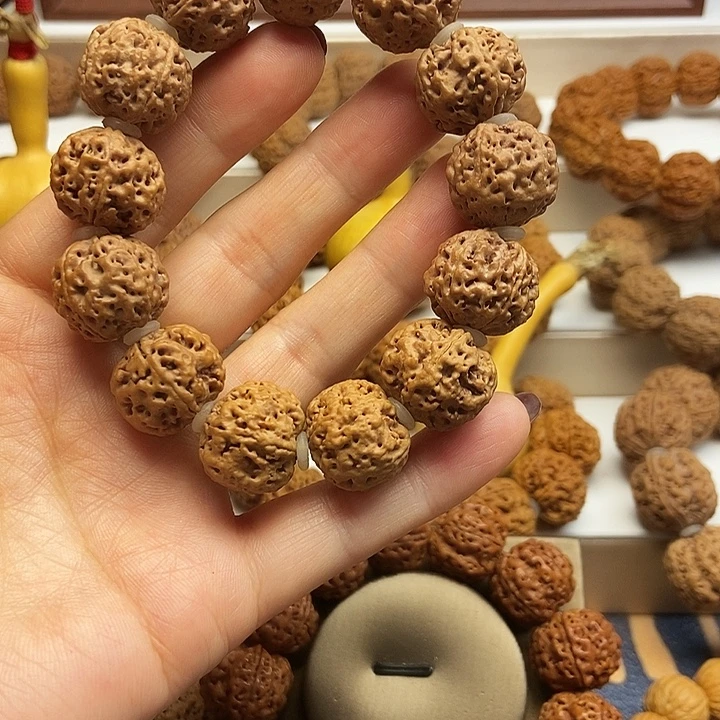 吊坠金刚菩提蜂王梅花