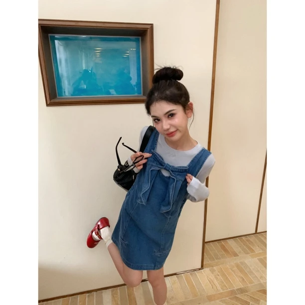 【赵小小&牛仔甜心】7086 秋季复古蝴蝶结牛仔吊带超好看薄连衣裙女
