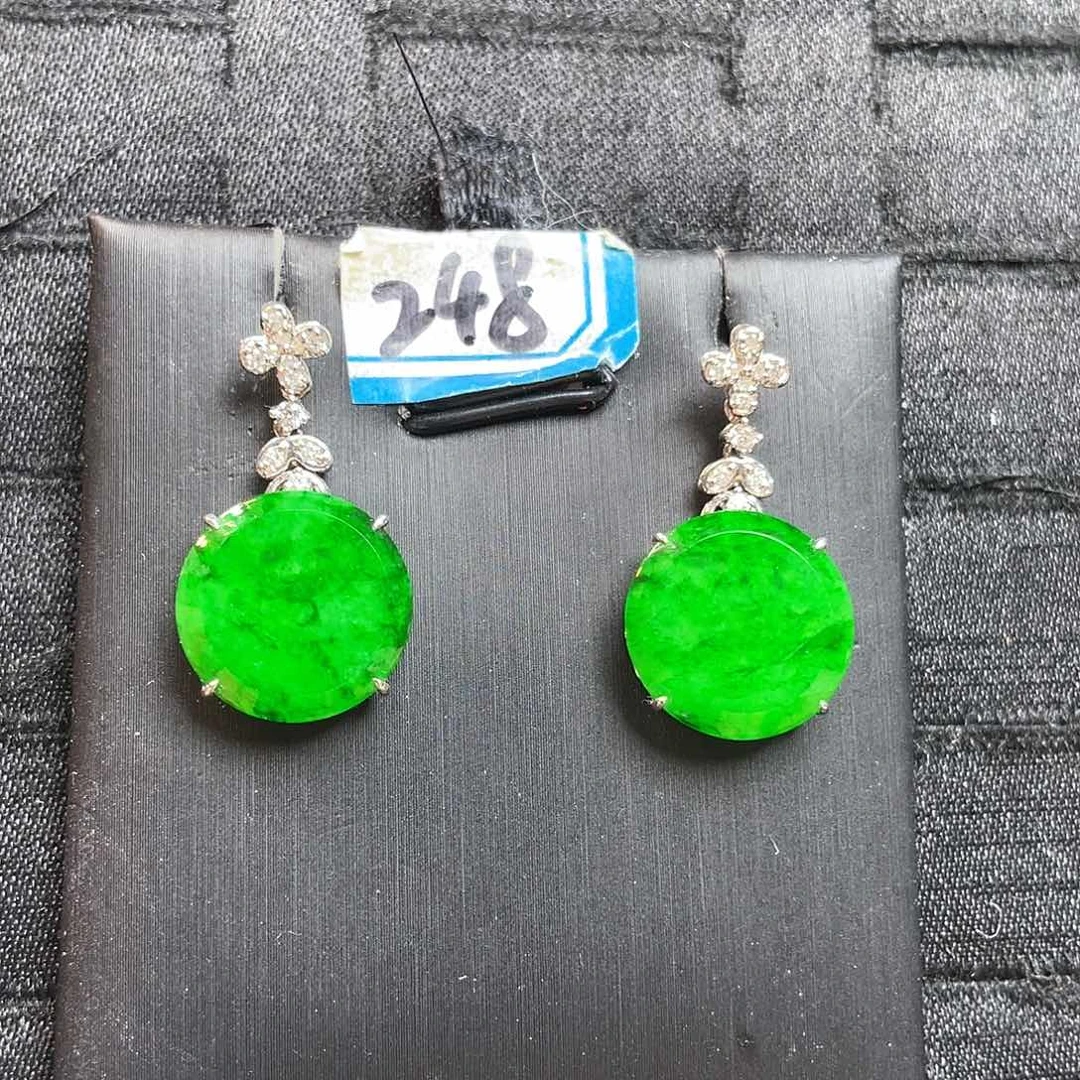 翡翠耳饰18K金镶嵌天然缅甸翡翠A