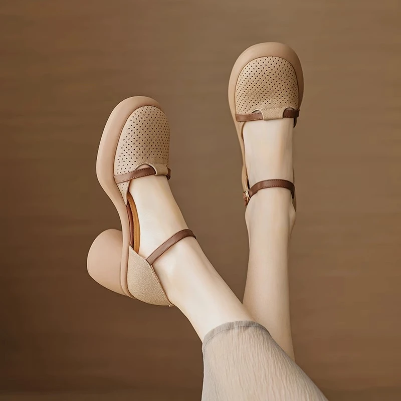 踩屎感软皮包头厚底罗马凉鞋女新款夏季镂空洞洞鞋法式粗跟高跟鞋