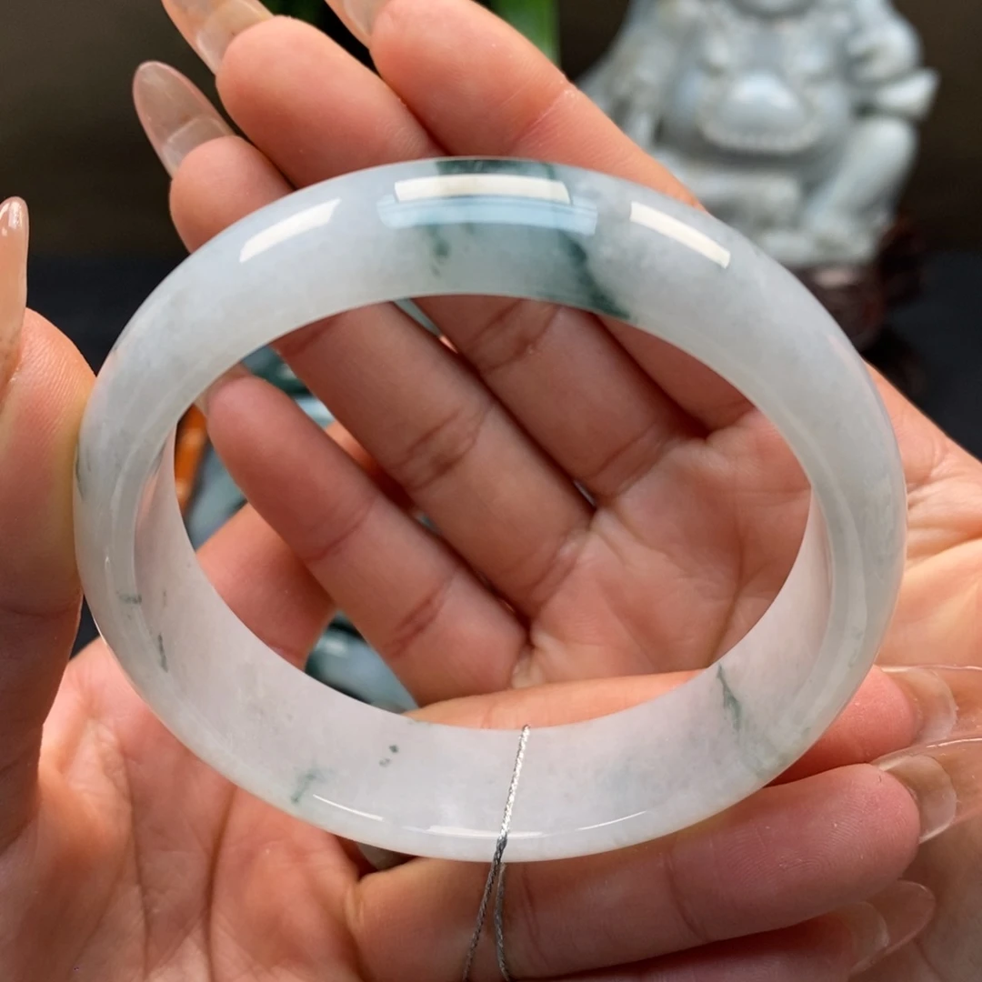 翡翠手镯未镶嵌天然