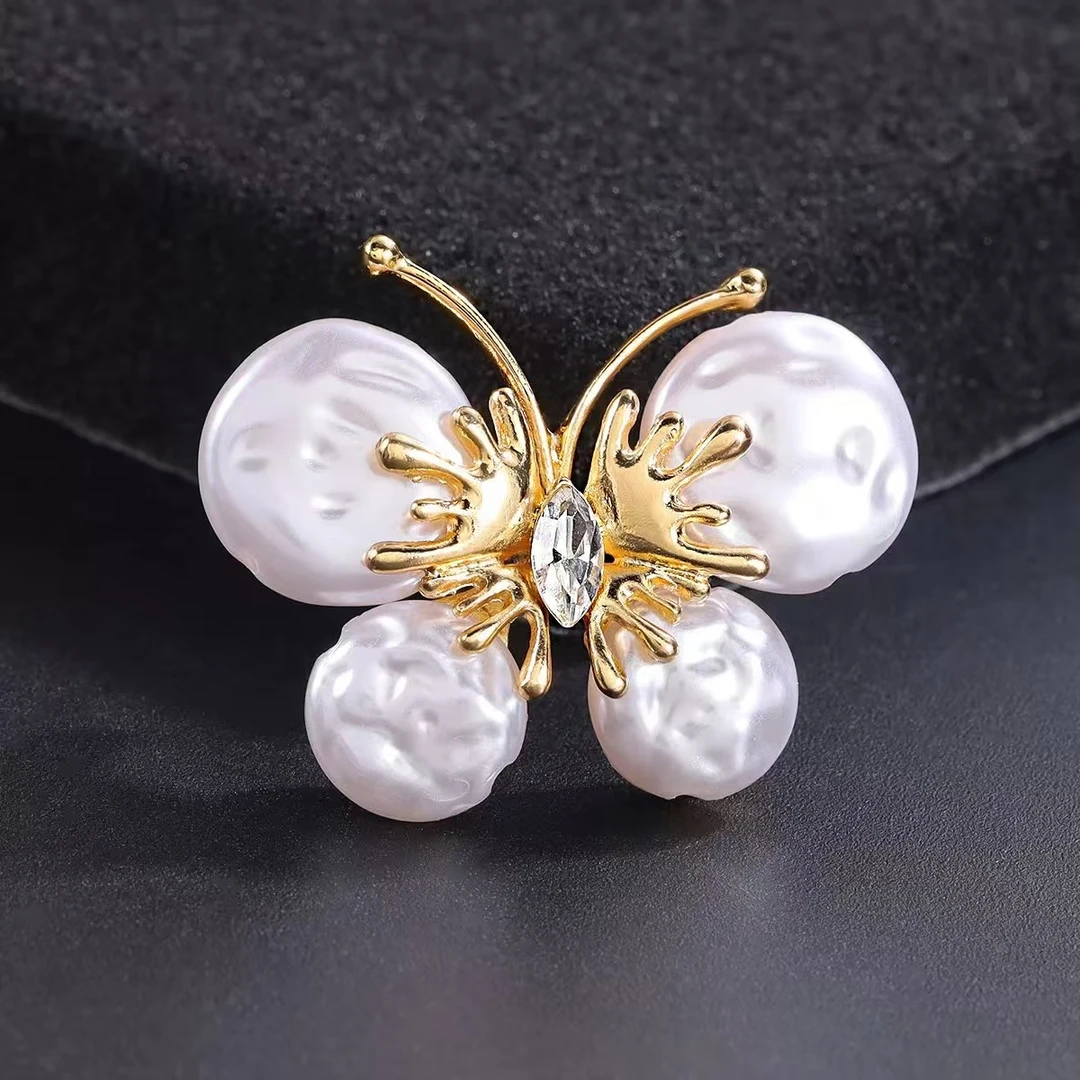 合金仿珍珠胸针 白色花瓣蝴蝶胸针优雅款 F1-081