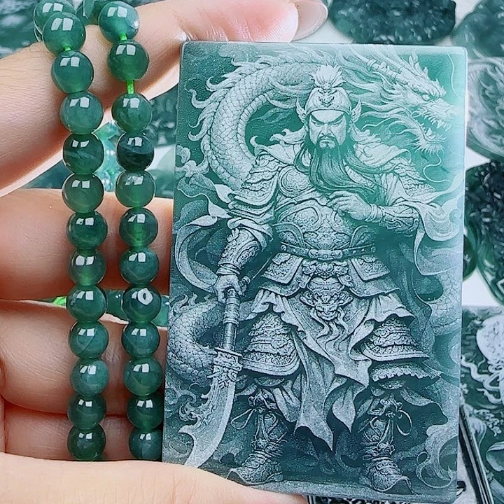 翡翠未镶嵌颈饰多样性发货天然的A货翡翠