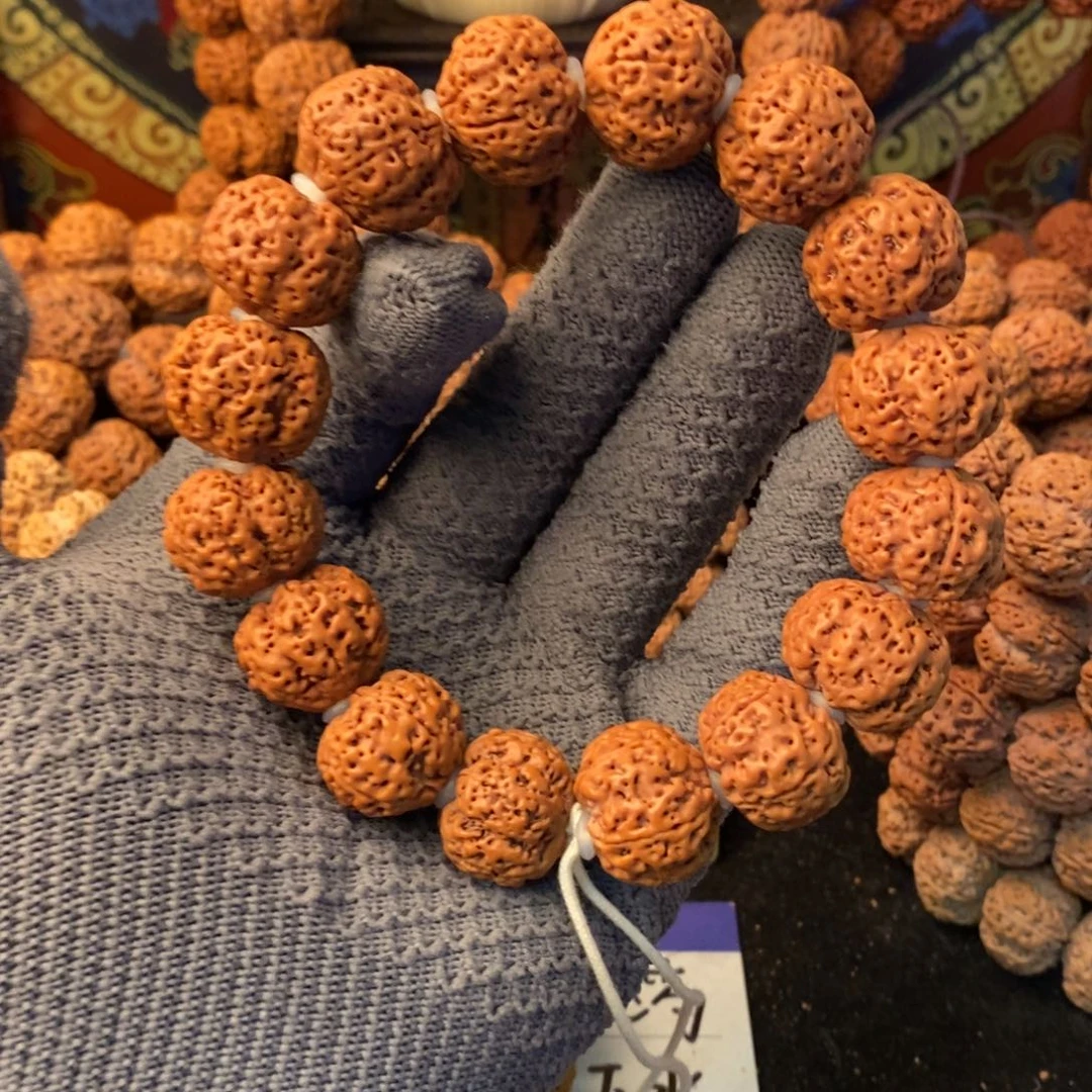 及***.金刚菩提吊坠21+小手持蜂王