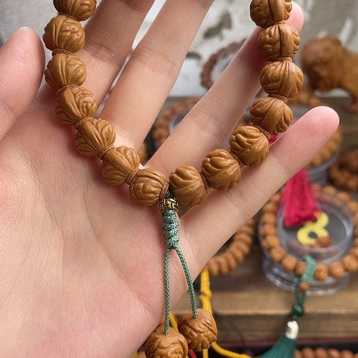 文玩核桃吊坠14小金豆