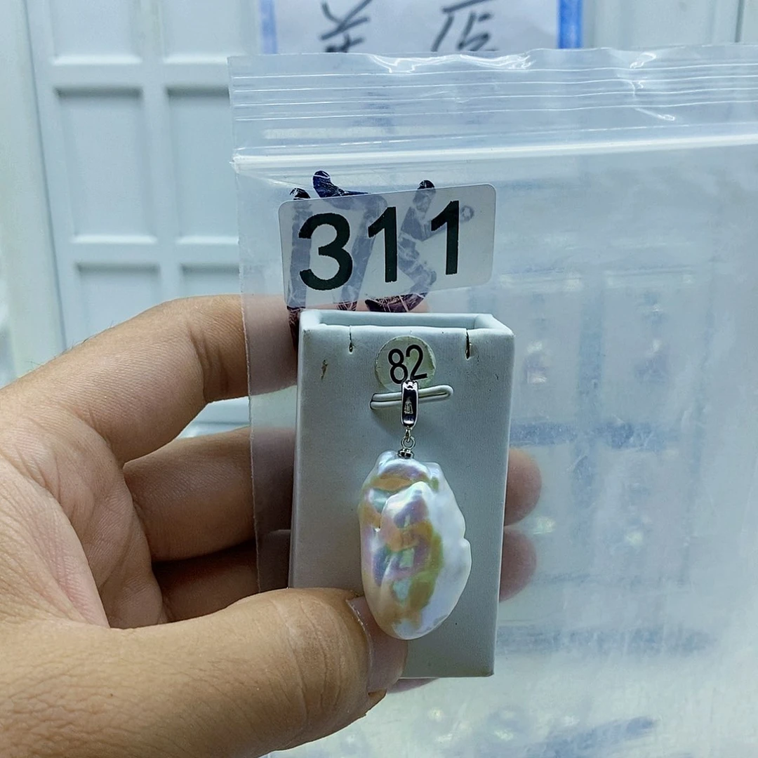 淡水珍珠合金颈饰