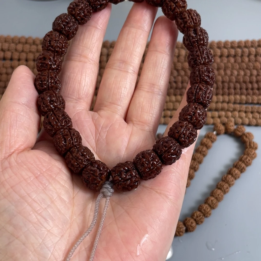 金刚菩提吊坠藏切盘龙手串