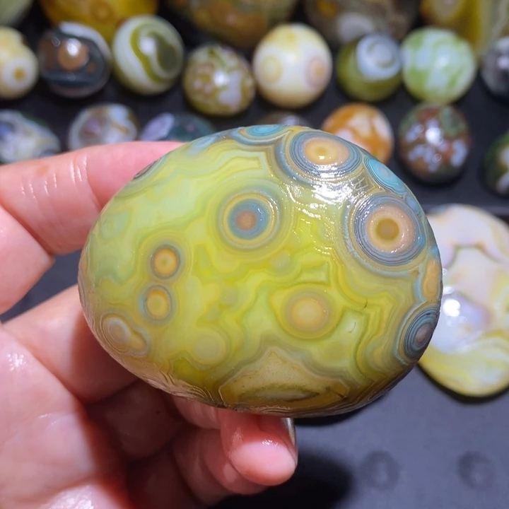 未镶嵌玛瑙/玉髓珠宝半成品75