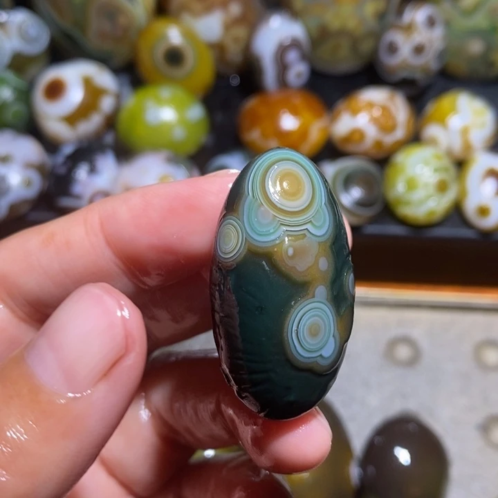 未镶嵌玛瑙/玉髓珠宝半成品94