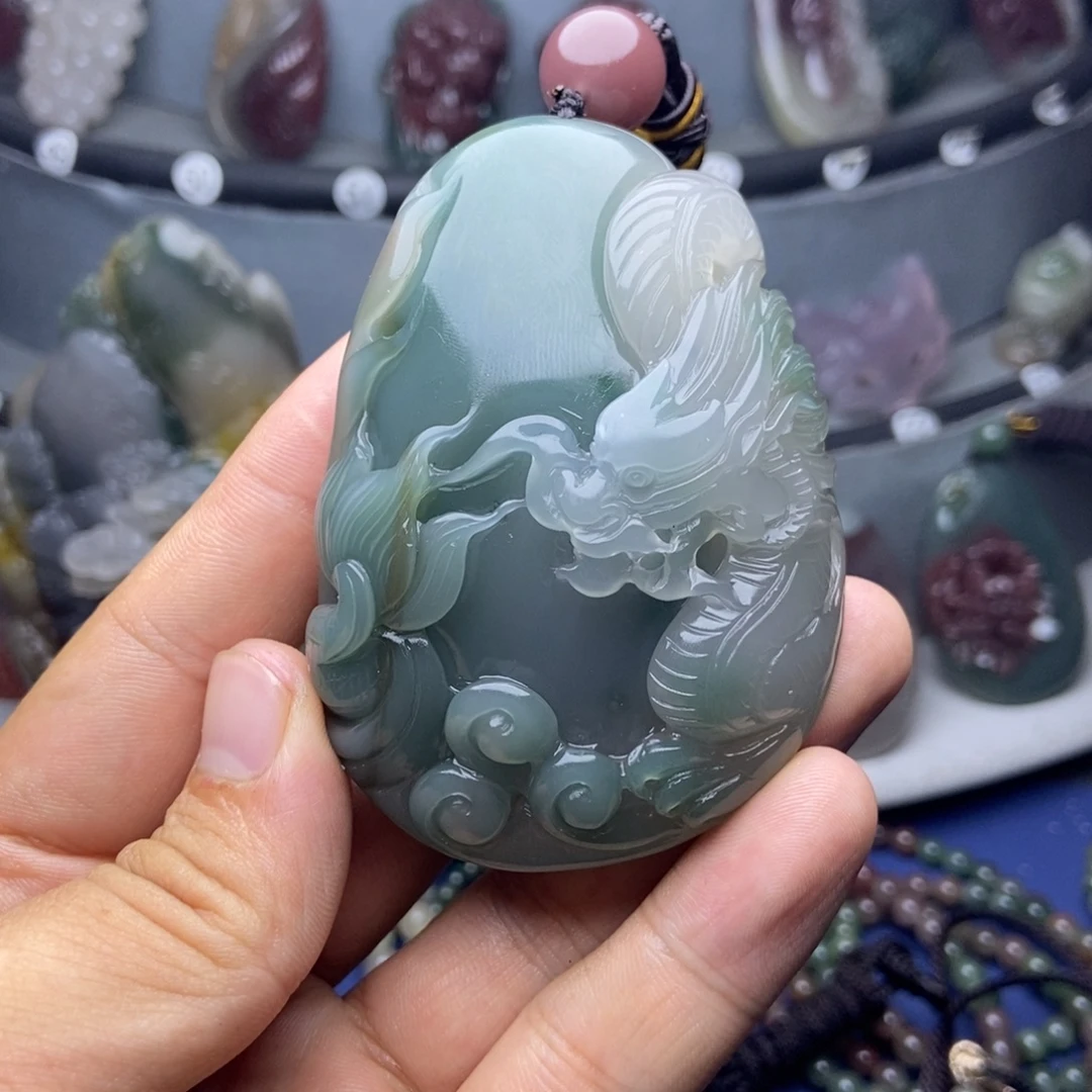 行***远玛瑙/玉髓未镶嵌颈饰