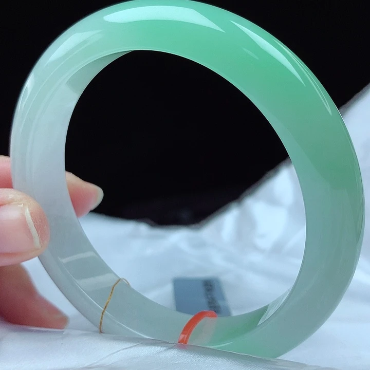 翡翠未镶嵌手镯58圈0322