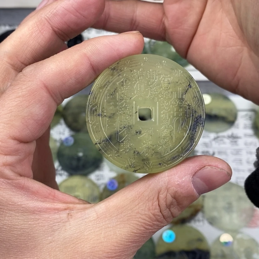 【闪购商品】岫玉颈饰未镶嵌泡**岫玉山鬼花钱吊坠