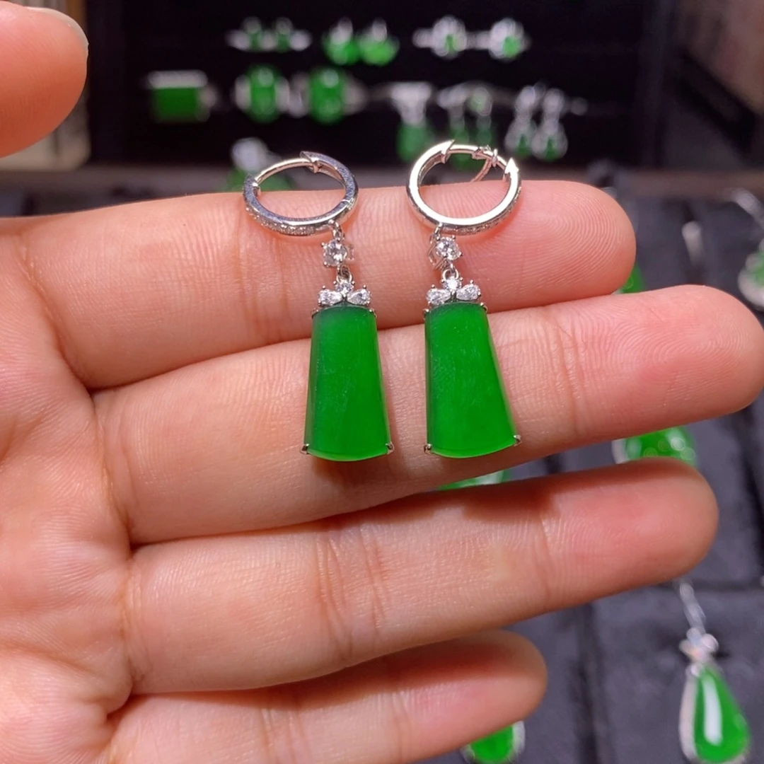 18K金镶嵌翡翠耳饰天然翡翠