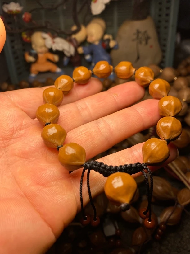 小尺寸铁核原皮正圆橄榄核小手串