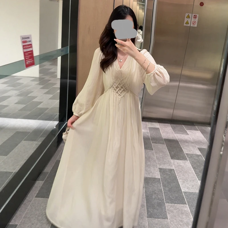 法式浪漫扭结温柔气质连衣裙女夏季2025新款收腰A字显瘦垂感长裙