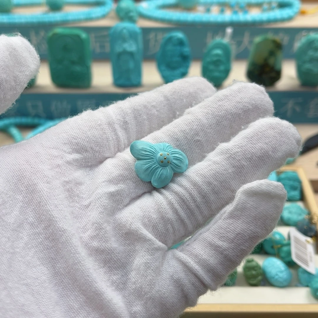 绿松石配饰未镶嵌