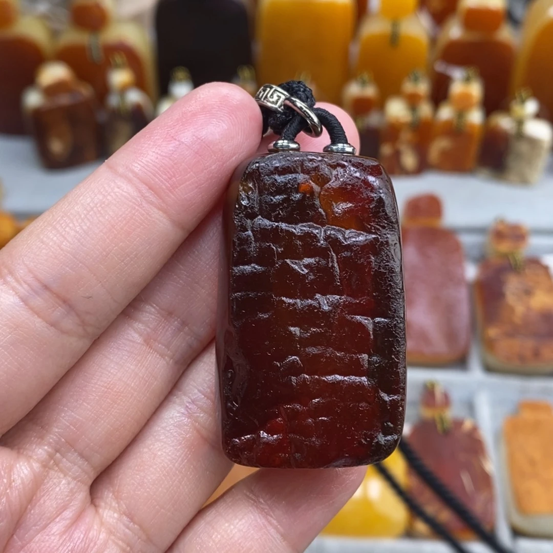 蜜蜡未镶嵌珠宝奇石