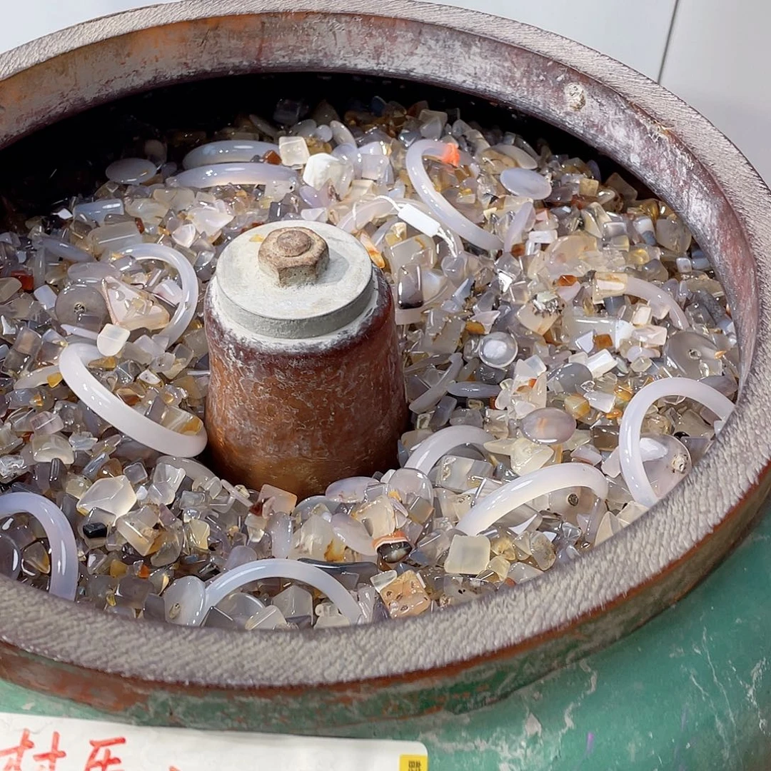 雅***店玛瑙/玉髓未镶嵌手镯6