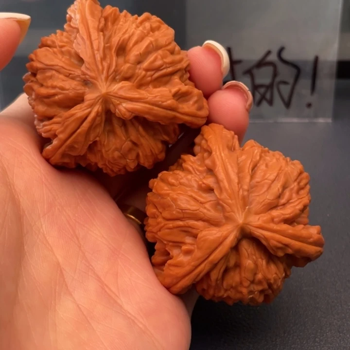 猫***士文玩核桃吊坠白狮子