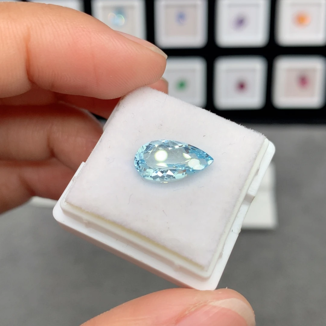 海蓝宝石裸石2.6克拉水滴