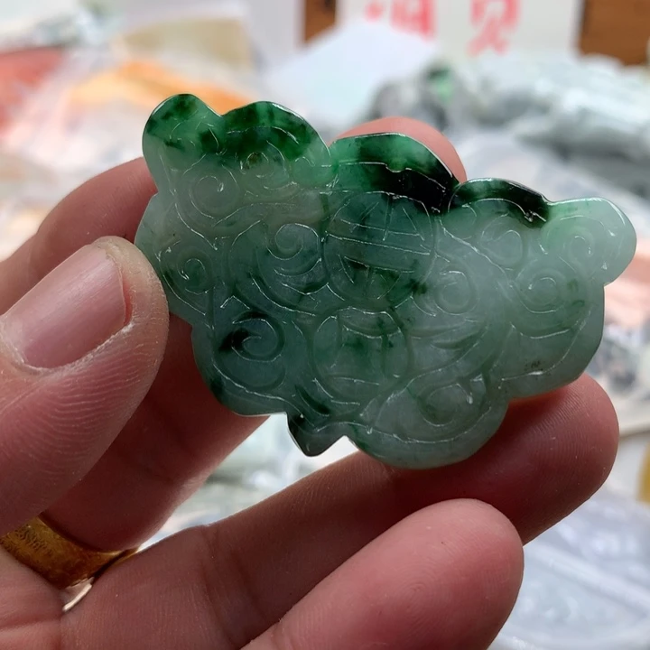 翡翠未镶嵌颈饰保真天然a货翡翠