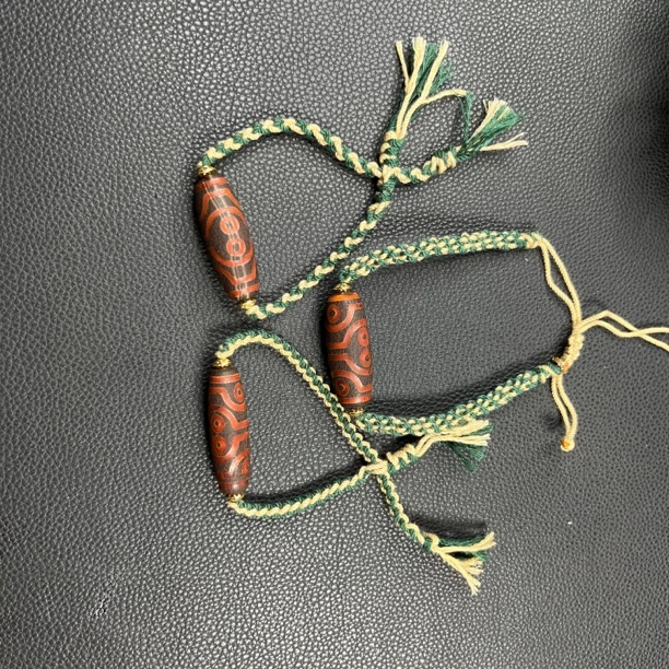 A63 八目藏珠编绳手串 多样性发其一