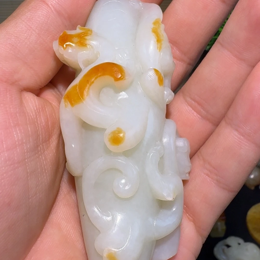 孟***和田玉（糖玉）未镶嵌挂件