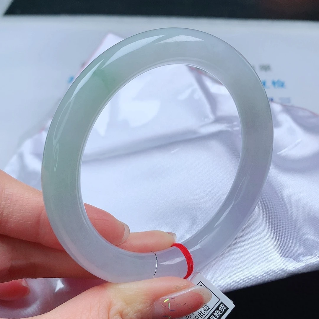 翡翠手镯（圆镯）未镶嵌58圆