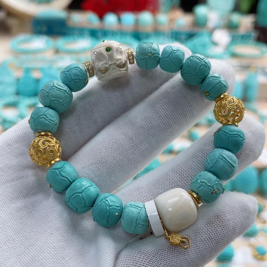 绿松石珠宝奇石18K金镶嵌