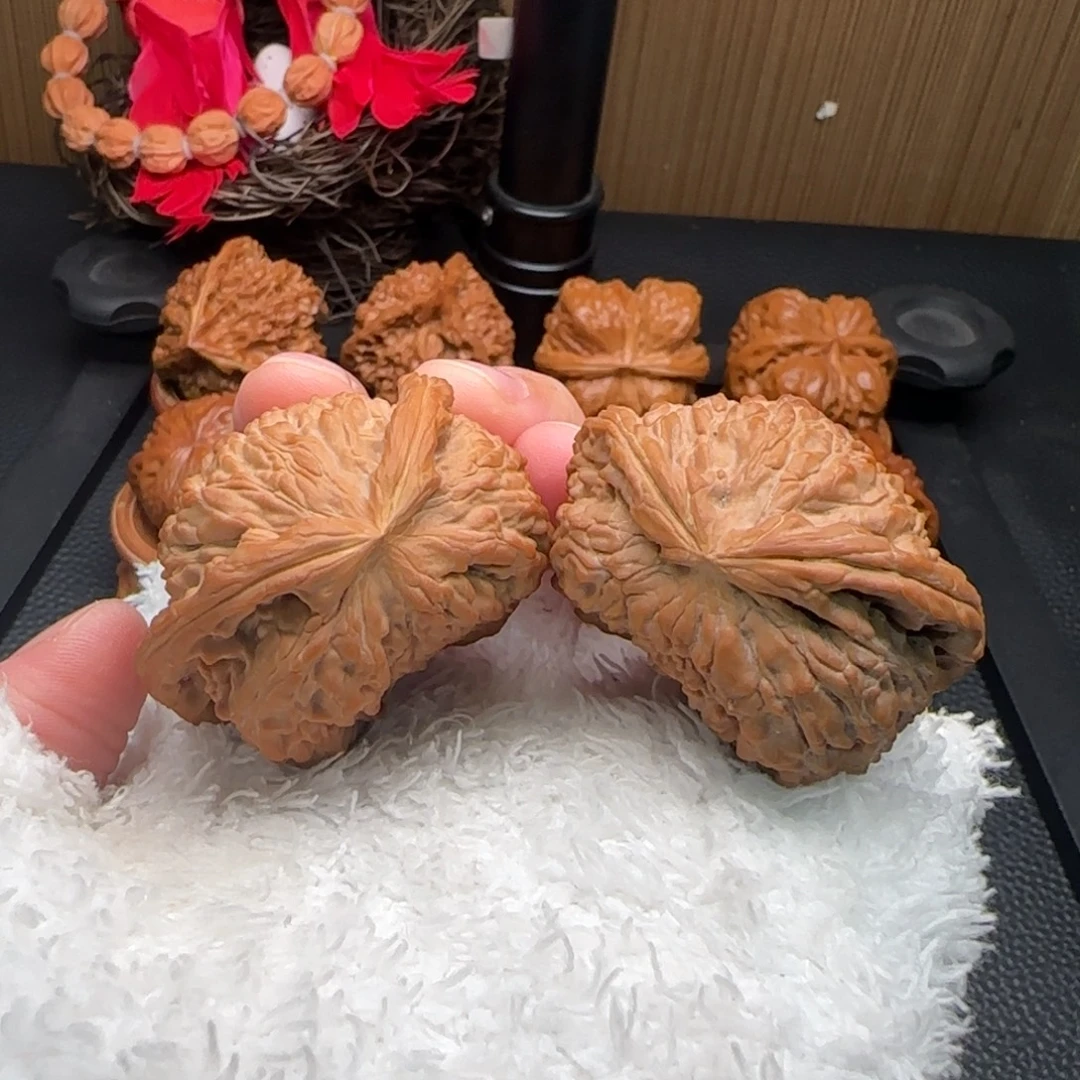 文玩核桃把件白狮子半壁全品43