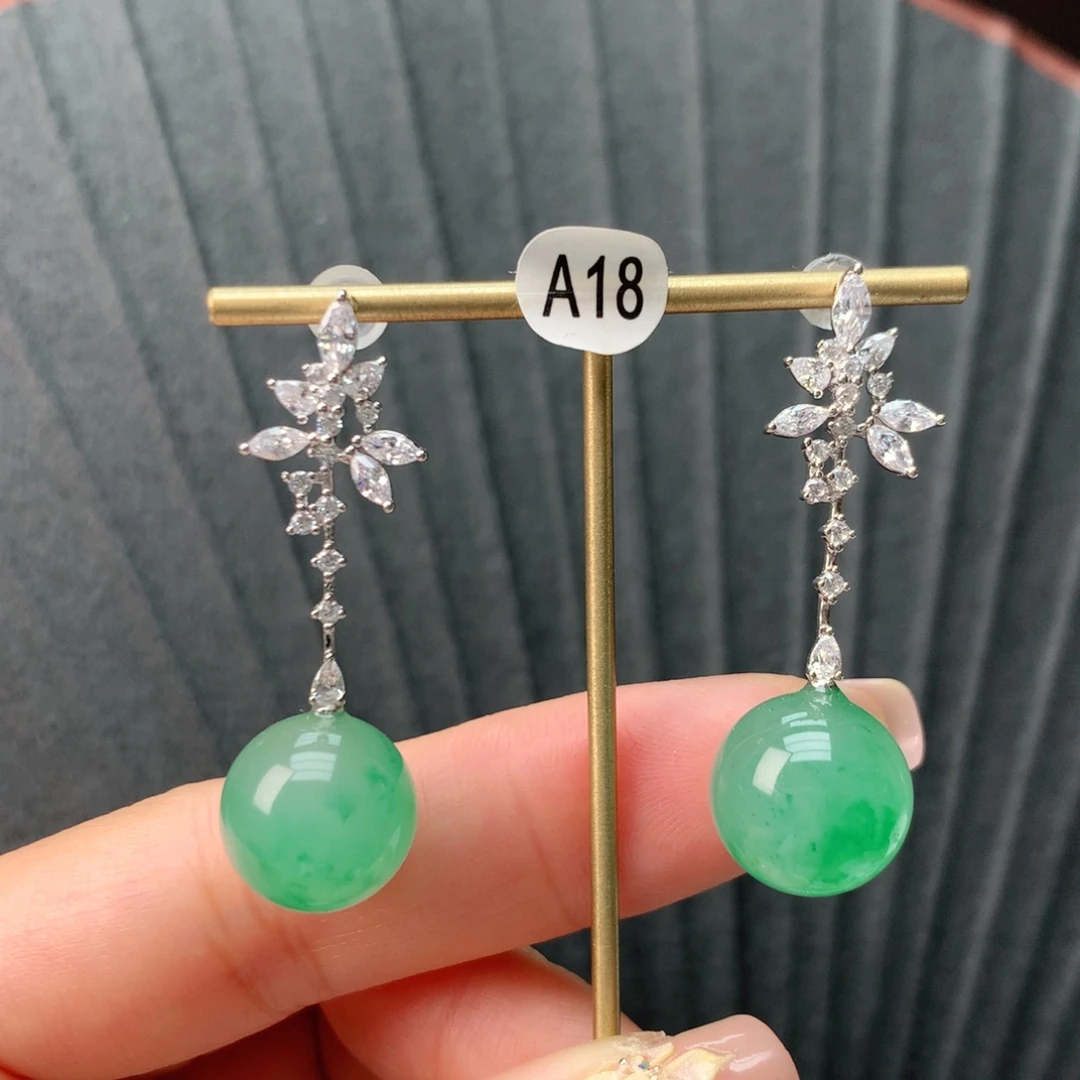 石英质玉（非洲翠）银S925镀金镶嵌冰飘花精品耳饰