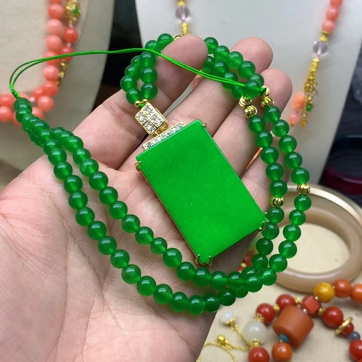 翡翠颈饰未镶嵌吊坠规格