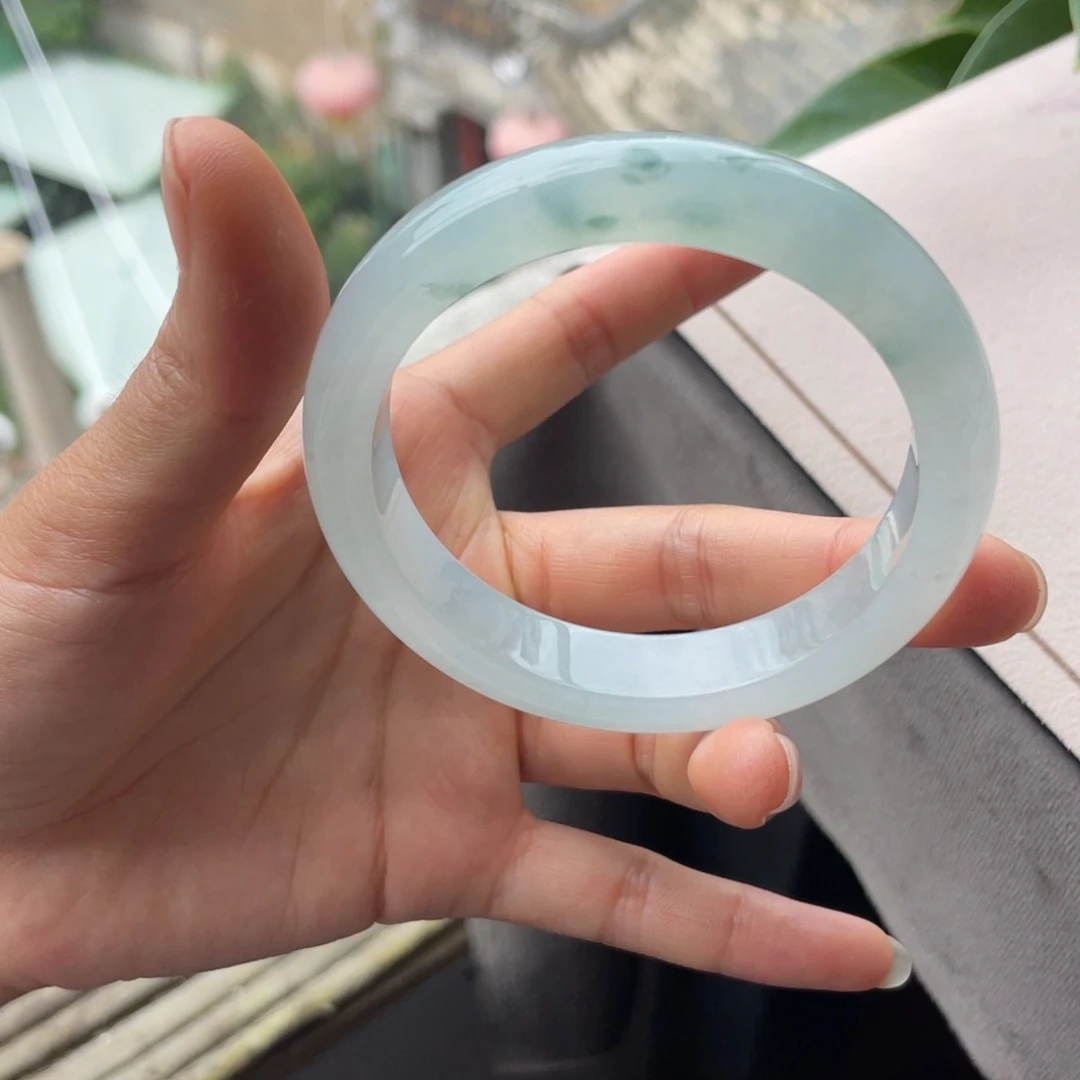 翡翠手镯未镶嵌贝***丽冰飘花