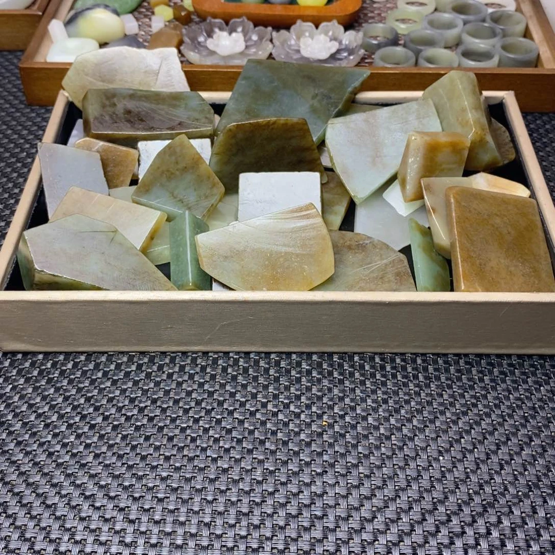 和田玉未镶嵌珠宝半成品