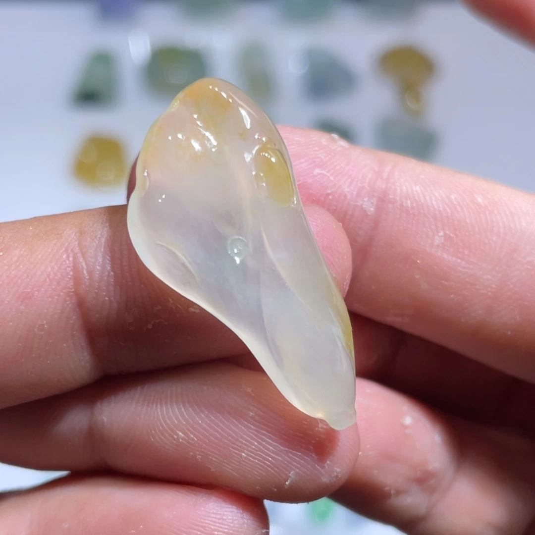 颈饰未镶嵌翡翠白菜