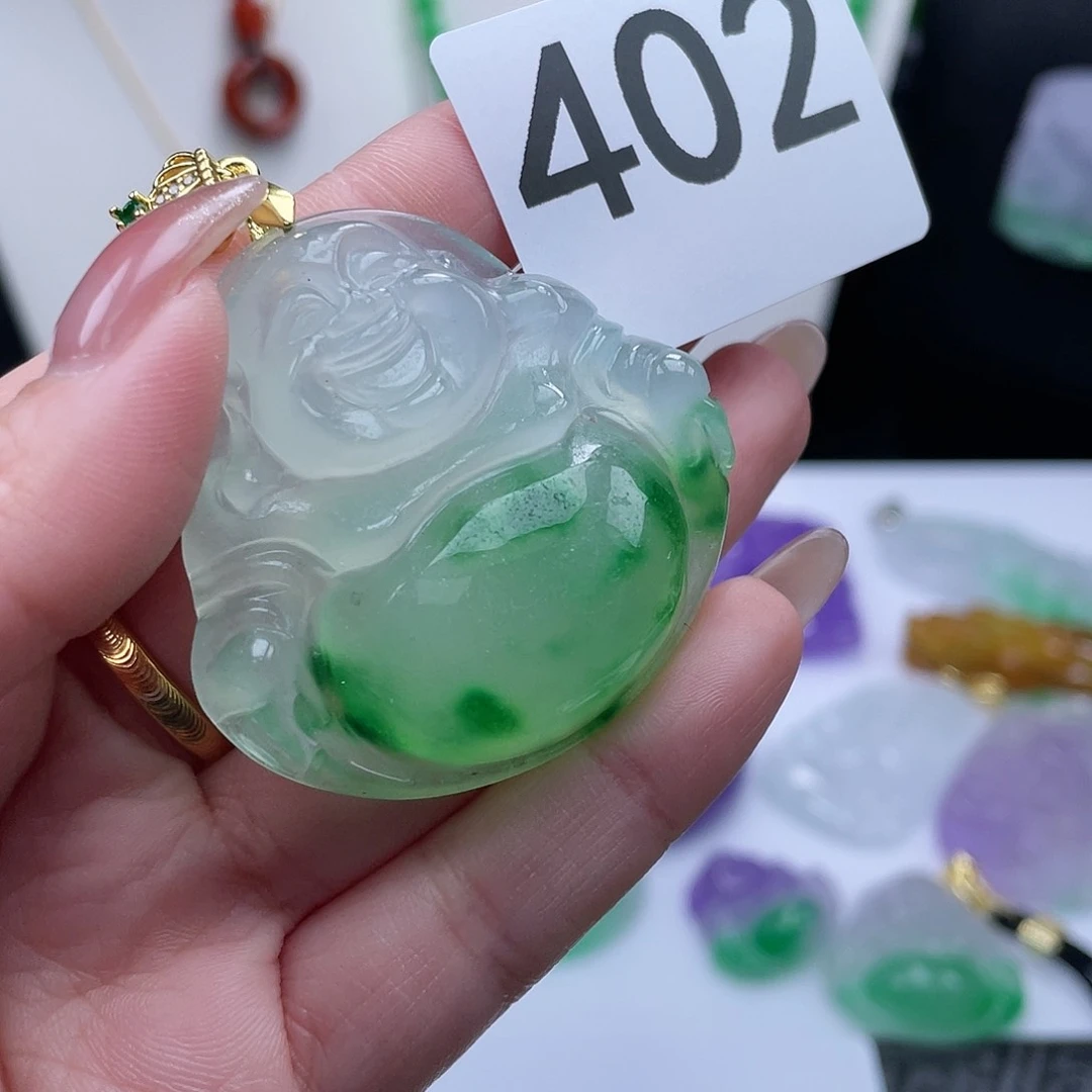翡翠吊坠(赠链)未镶嵌
