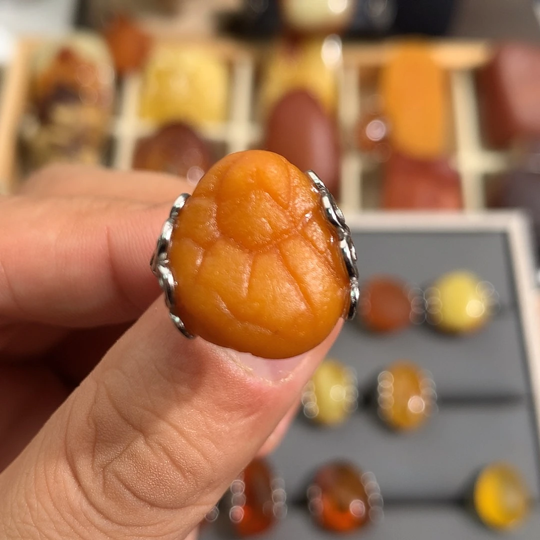 蜜蜡裸石未镶嵌你