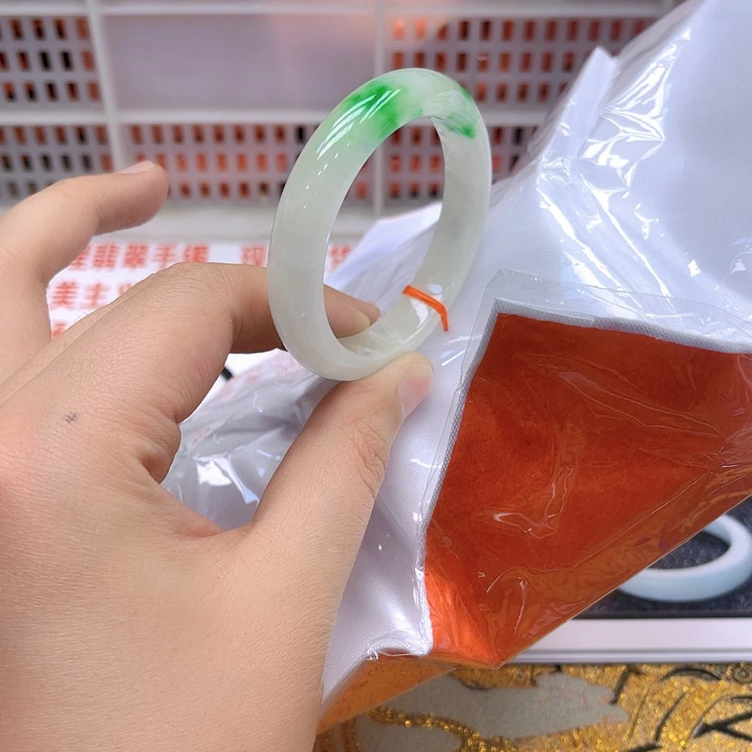 翡翠颈饰未镶嵌51-53手镯