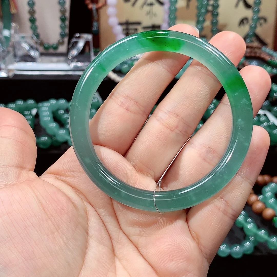 s***g翡翠未镶嵌手链卡58