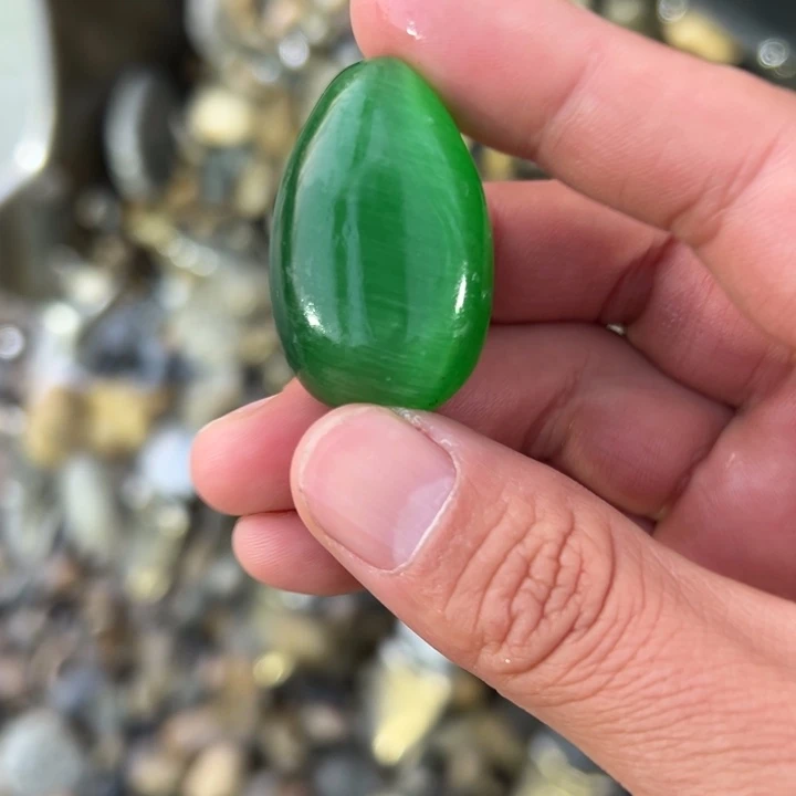和田玉（糖玉）未镶嵌珠宝奇石