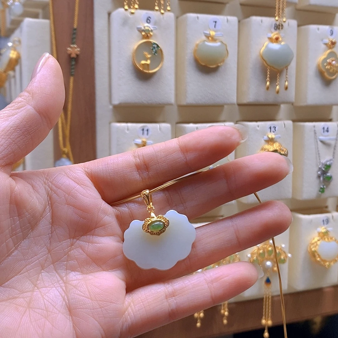 和田玉银S925镶嵌颈饰