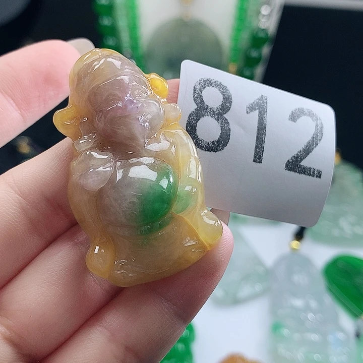 翡翠未镶嵌吊坠(赠链)
