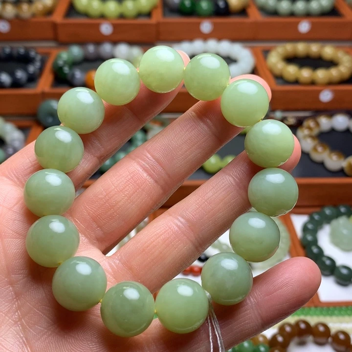 和田玉手串未镶嵌