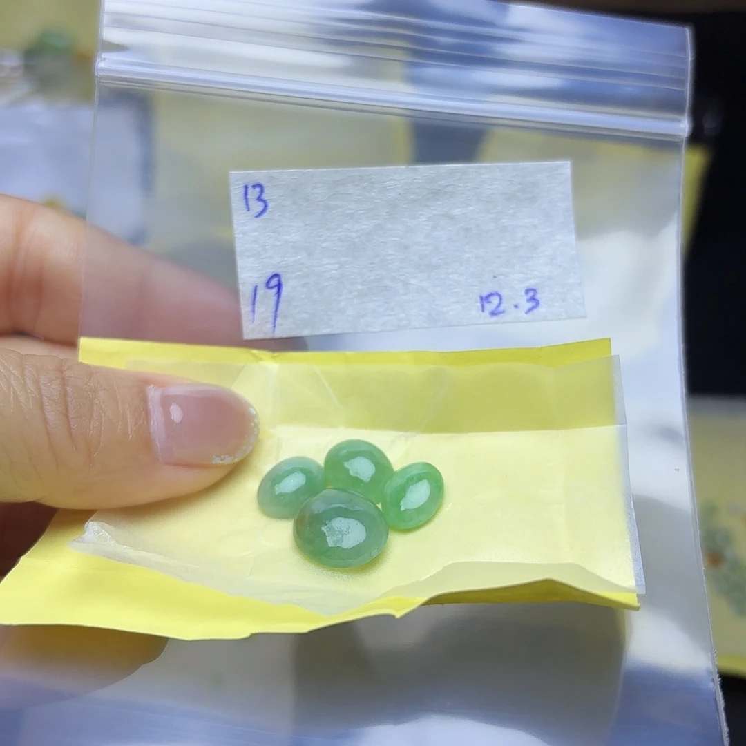 定制翡翠未镶嵌不退