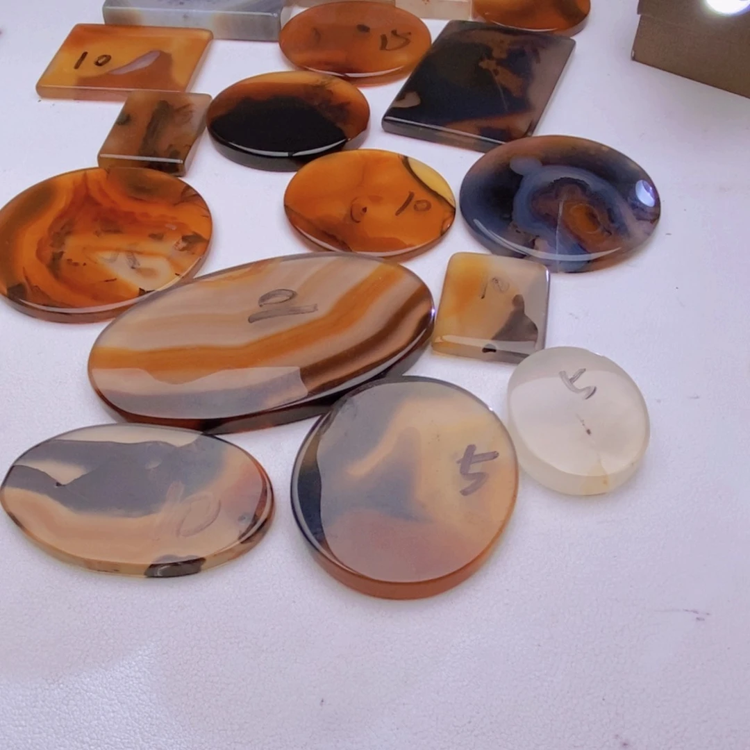 慕***慕玛瑙/玉髓颈饰未镶嵌微瑕