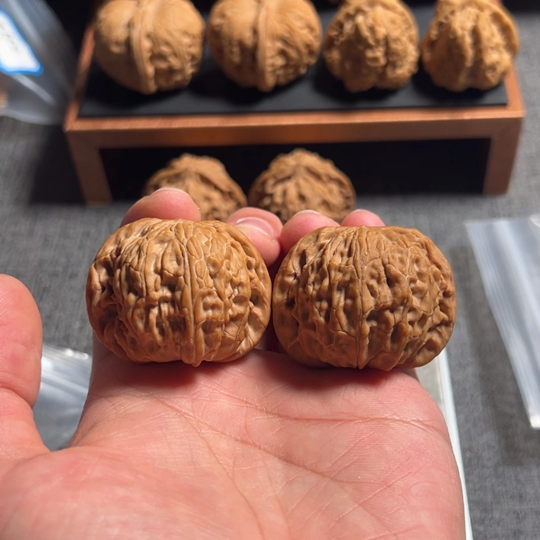 文玩核桃把件山****司42磨盘