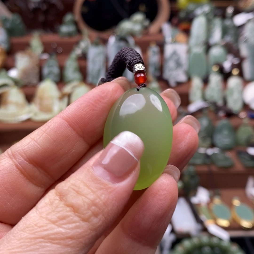 蛇纹石玉未镶嵌挂件